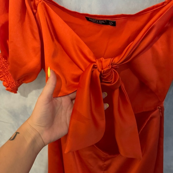 Nasty gal romper • tie front • puff sleeves • zips on side of hip • size 6 - Picture 6 of 9